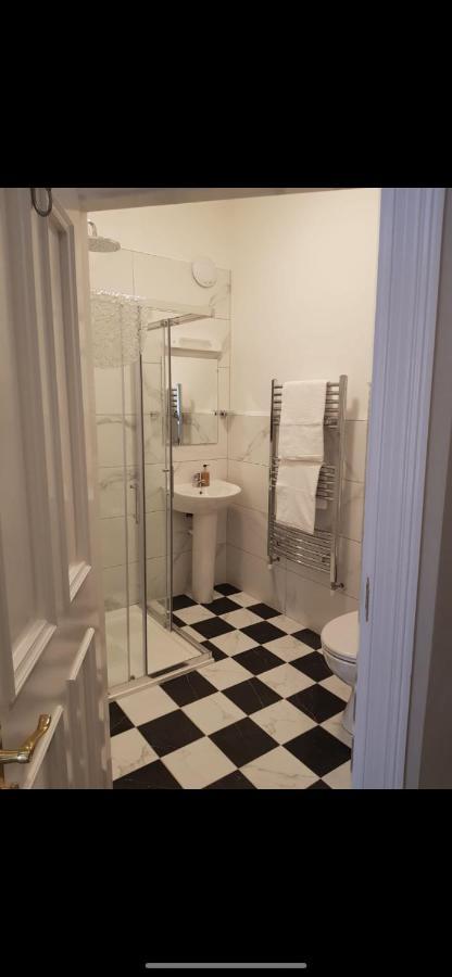 مبيت وإفطار دينغل Adams Townhouse المظهر الخارجي الصورة